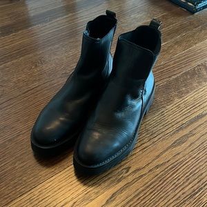 Sam Edelman combat 7